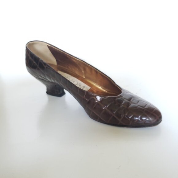 Joan & David Italian Brown Croc Print Leather Pumps -Hand Made in Italy, size 7B - Picture 12 of 16